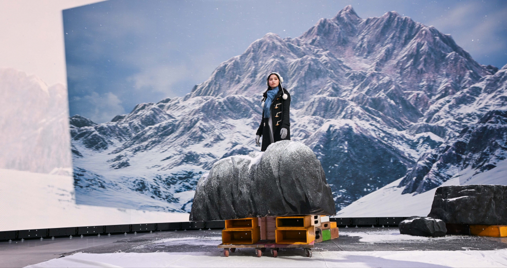 大发平台顯示屏專業調校技術與專案安裝經驗，使顯示屏呈現創作者想表達的精緻內容，讓表演者有沉浸式臨場感使演出逼真