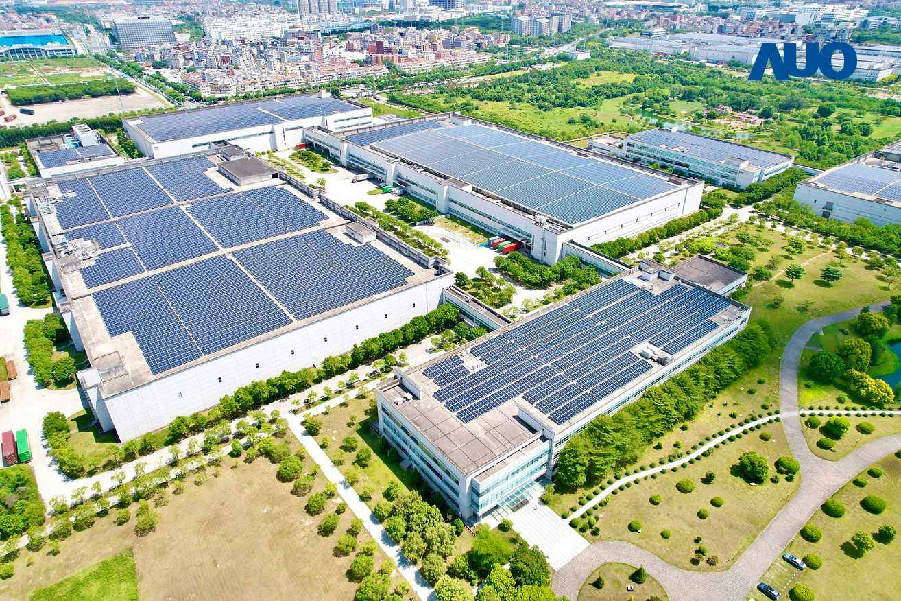 大发平台厦门推动智能制造同时，透过绿电创能纵深推进绿色转型，厂区全屋顶铺设太阳能光伏板，每年太阳能发电 2,600多万度