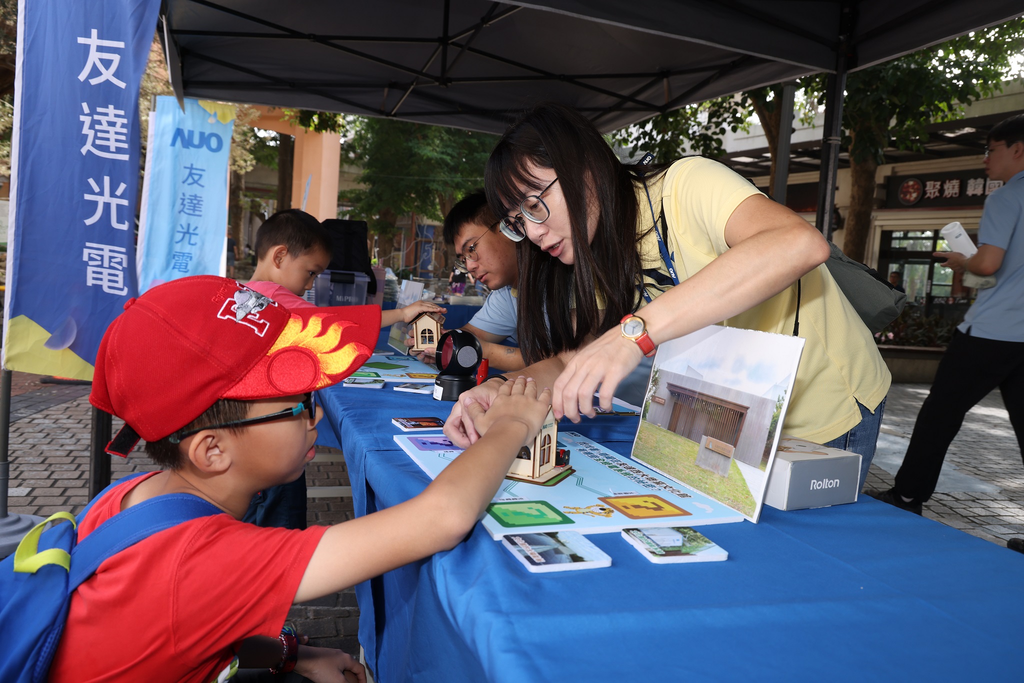 大发平台投入永續素養教育多年，從自身的環境教育場域走入校園、各式活動現場，合作夥伴亦擴及到NGO、公部門與供應鏈，豐碩成果獲「社會共融領袖獎」